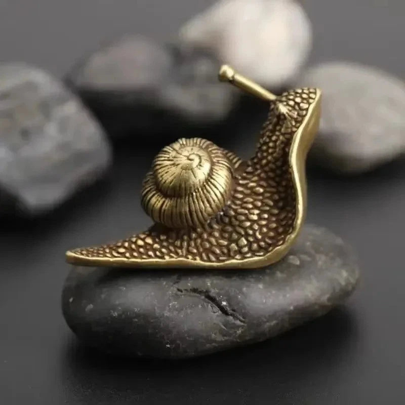 Brass Snail Animal Statue — Small Sculpture Tabletop Figurine Home Decor Gifts
