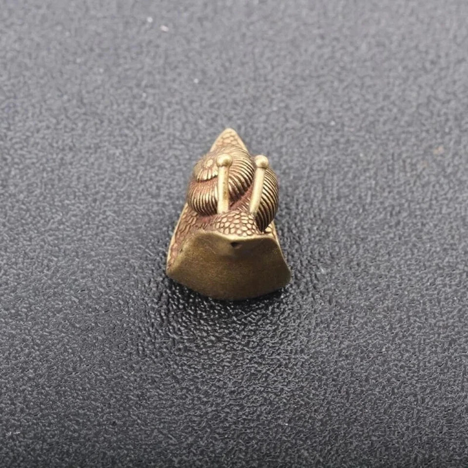 Brass Snail Animal Statue — Small Sculpture Tabletop Figurine Home Decor Gifts